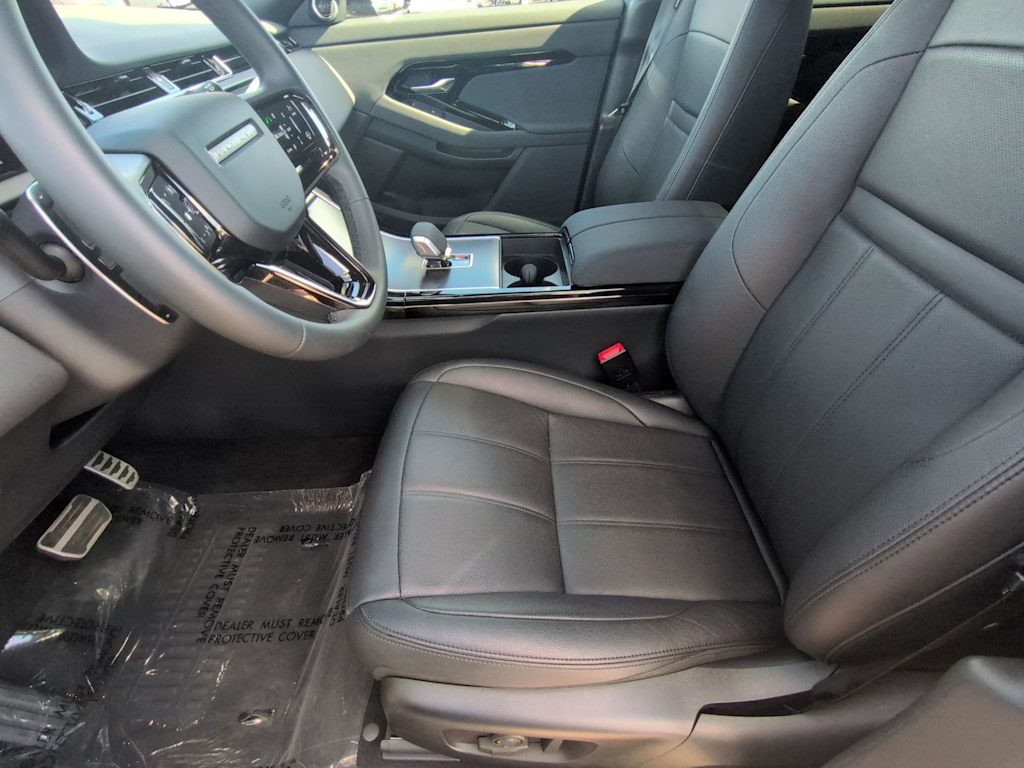 Thumbnail: 2026 Land Rover Range Rover Evoque - 10