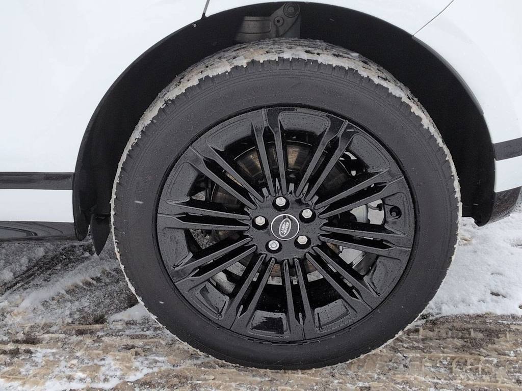 Thumbnail: 2025 Land Rover Range Rover Evoque - 7