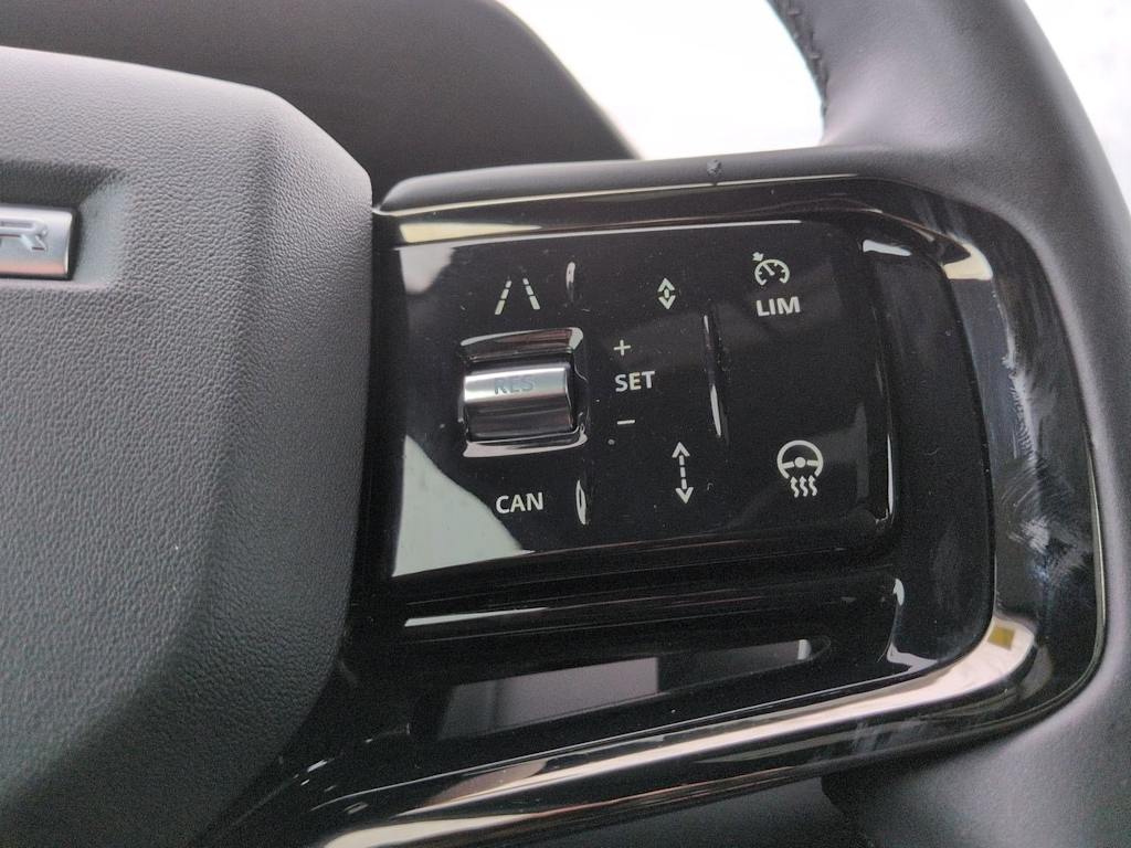 Thumbnail: 2025 Land Rover Range Rover Evoque - 32