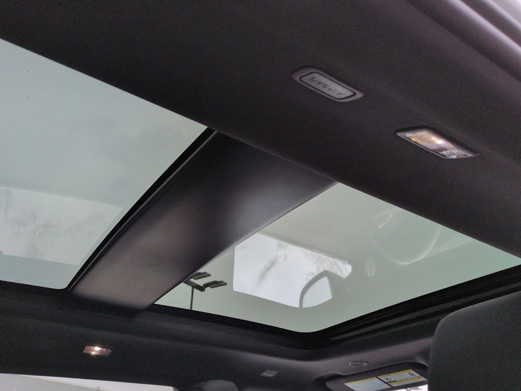 Thumbnail: 2025 Land Rover Range Rover Evoque - 30