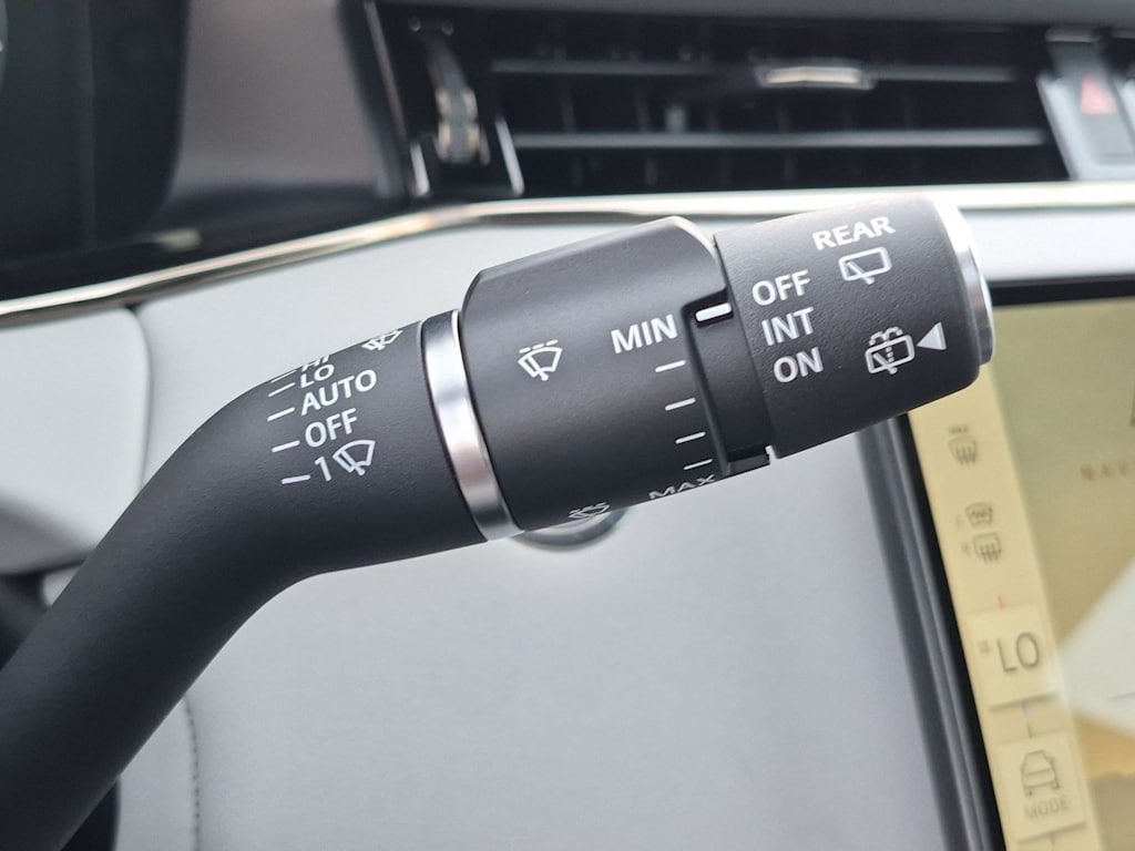 Thumbnail: 2026 Land Rover Range Rover Evoque - 22