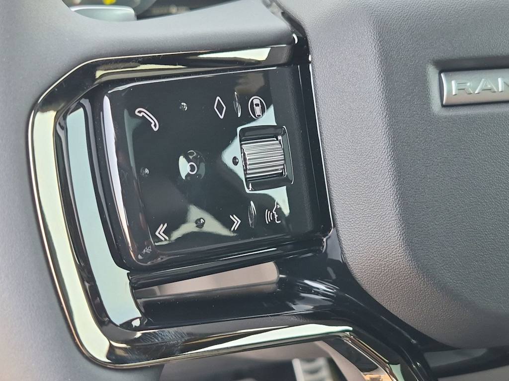 Thumbnail: 2026 Land Rover Range Rover Evoque - 21