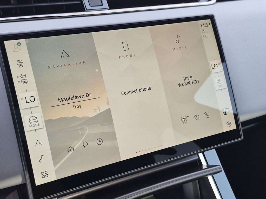 Thumbnail: 2026 Land Rover Range Rover Evoque - 7