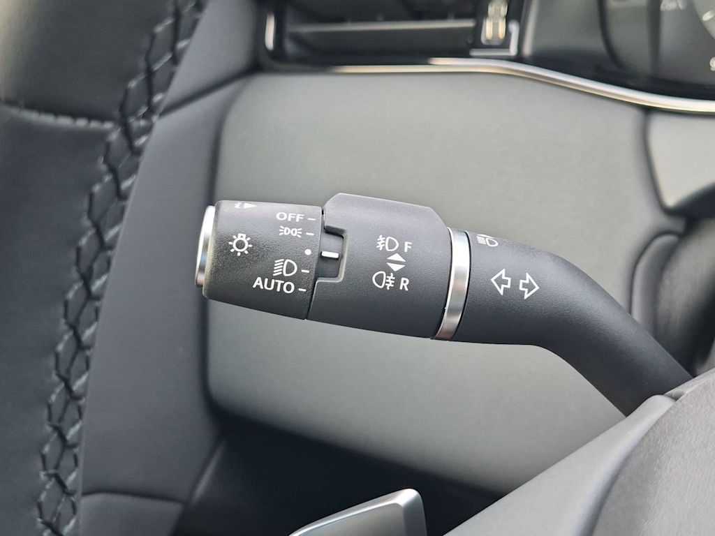 Thumbnail: 2026 Land Rover Range Rover Evoque - 32