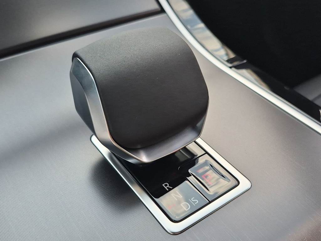 Thumbnail: 2026 Land Rover Range Rover Evoque - 18