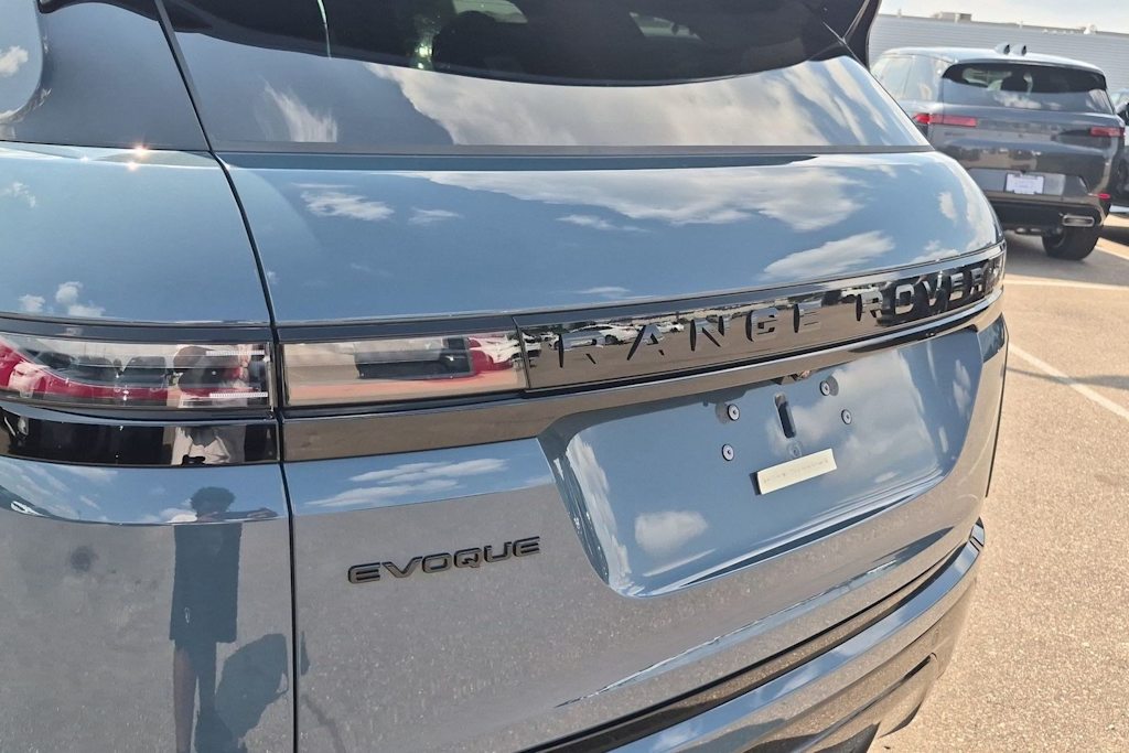 Thumbnail: 2026 Land Rover Range Rover Evoque - 22