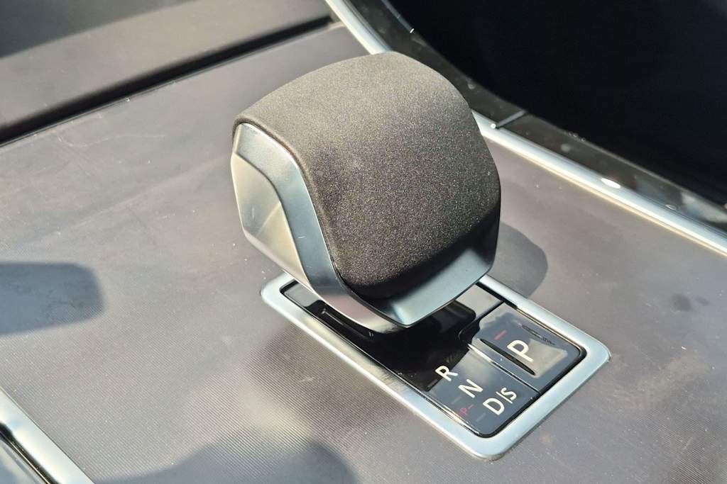 Thumbnail: 2026 Land Rover Range Rover Evoque - 16