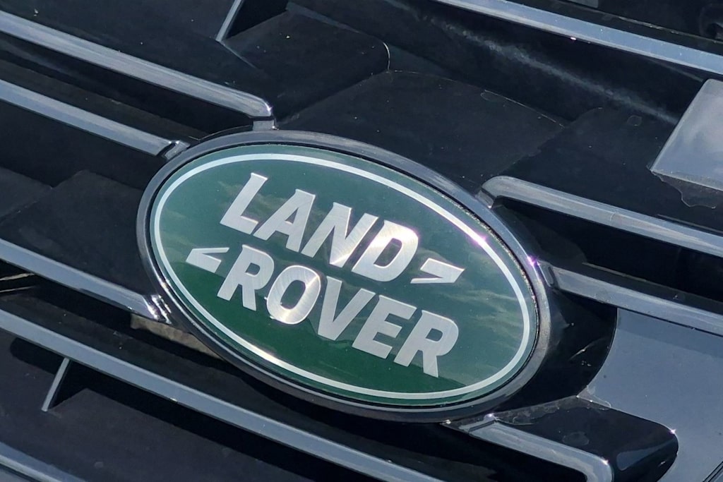 Thumbnail: 2026 Land Rover Range Rover Evoque - 6