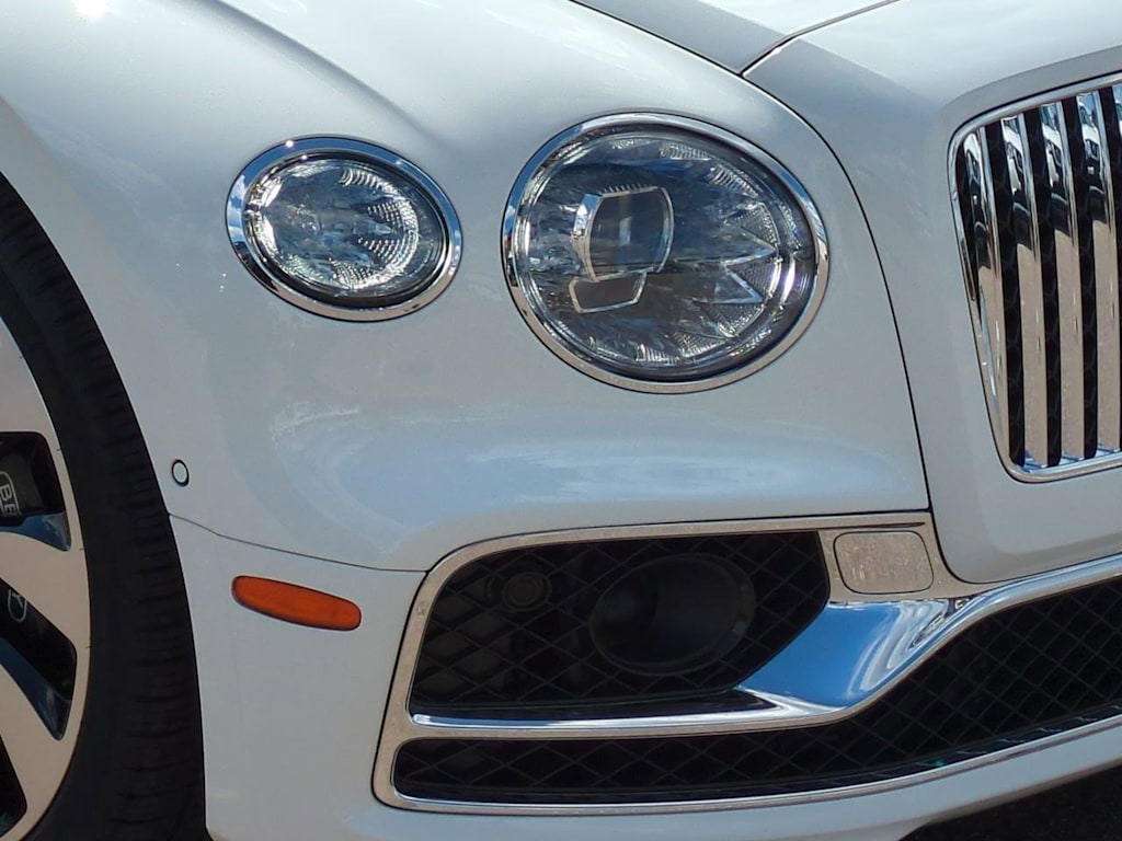 Thumbnail: 2022 Bentley Flying Spur - 22