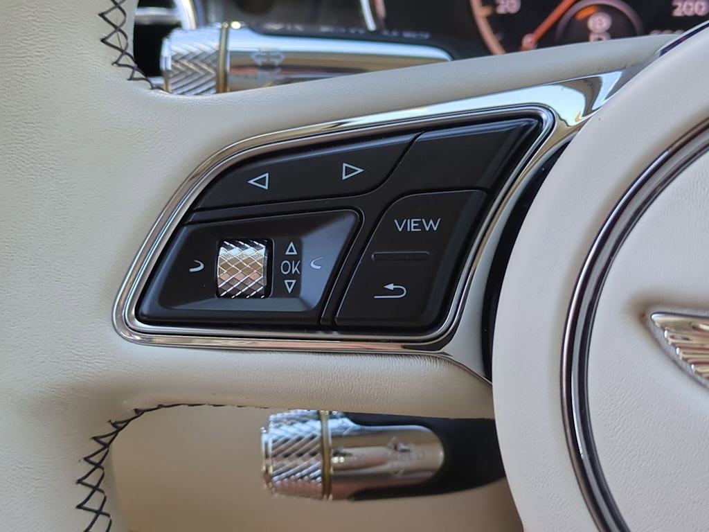 Thumbnail: 2022 Bentley Flying Spur - 30