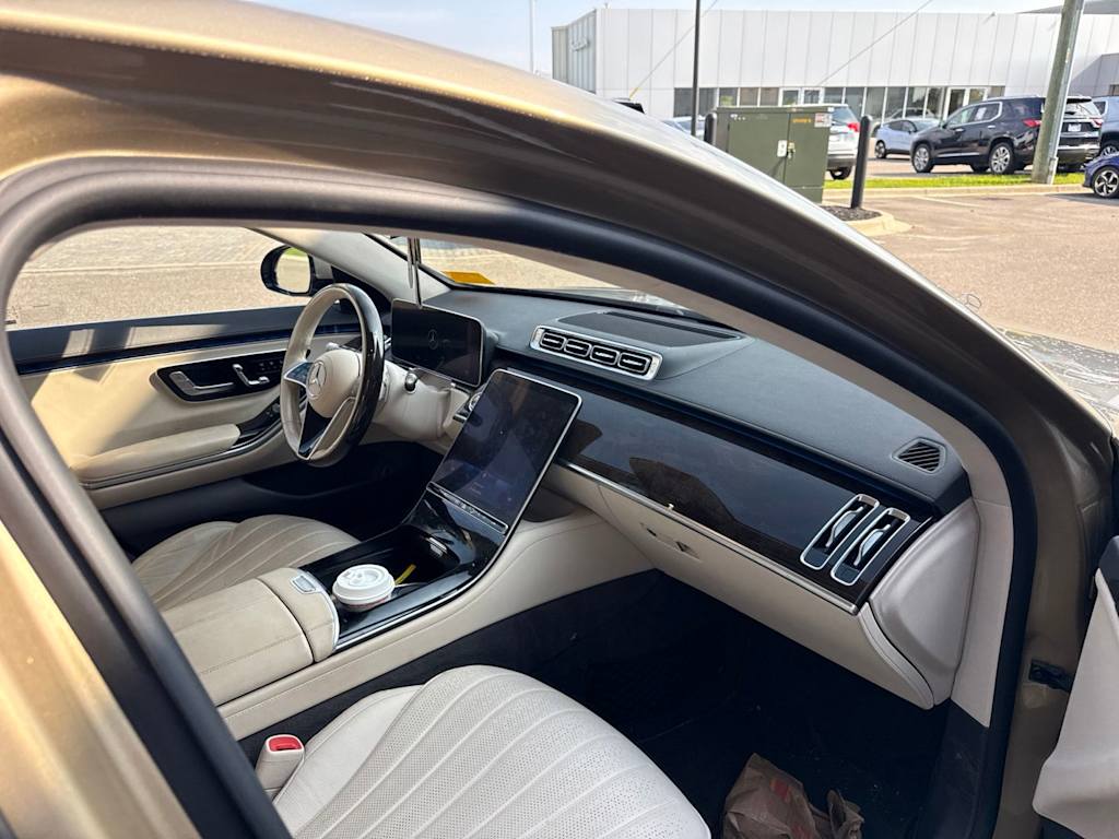 Thumbnail: 2023 Mercedes-Benz S-Class - 9