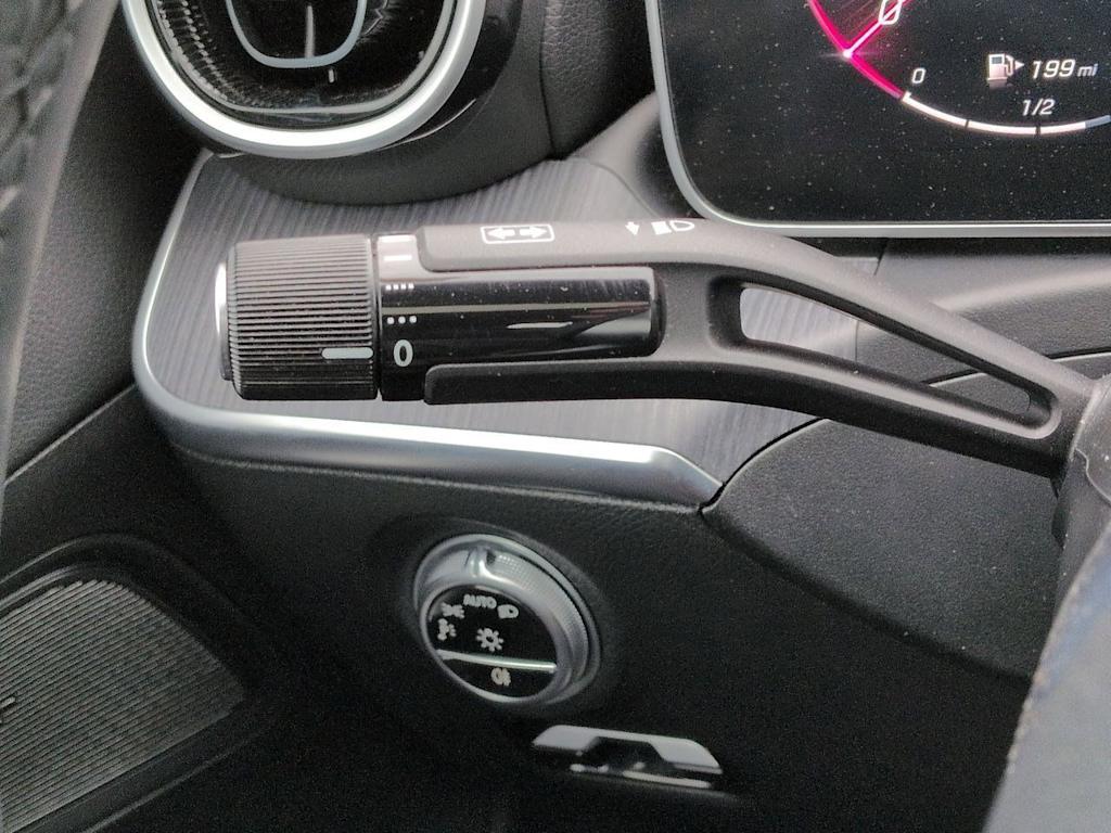 Thumbnail: 2025 Mercedes-Benz C-Class - 33