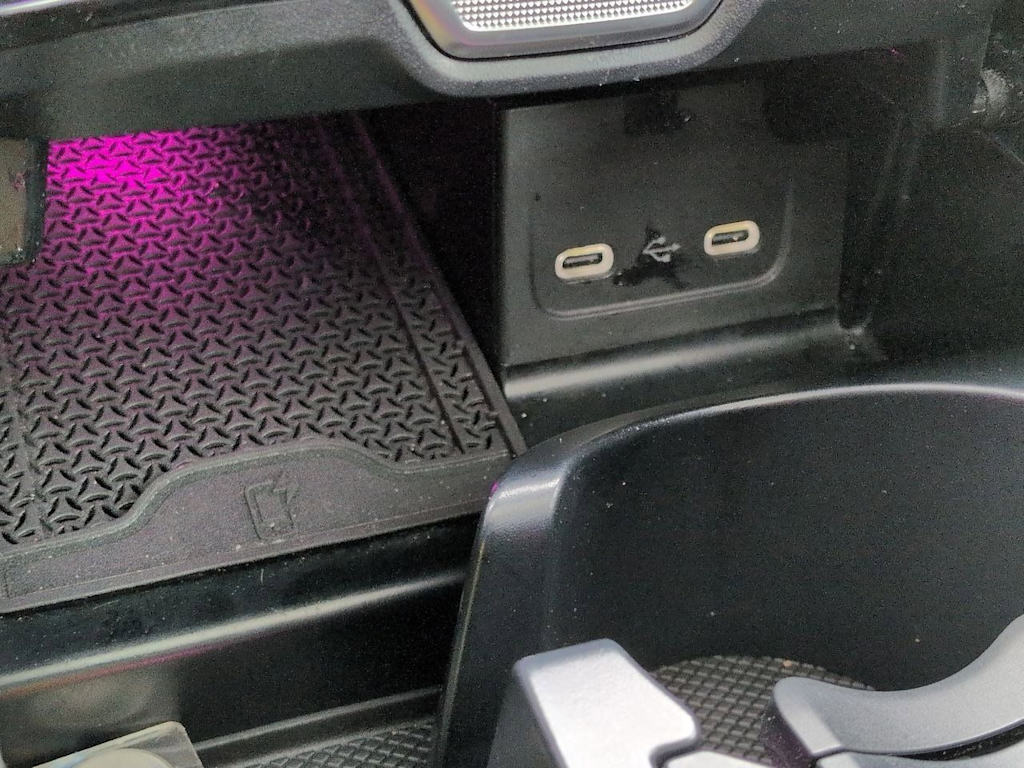 Thumbnail: 2025 Mercedes-Benz C-Class - 35