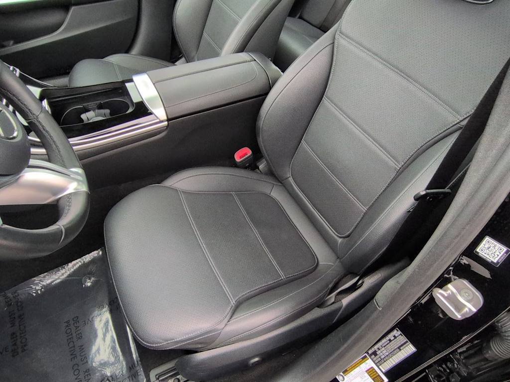 Thumbnail: 2025 Mercedes-Benz C-Class - 11