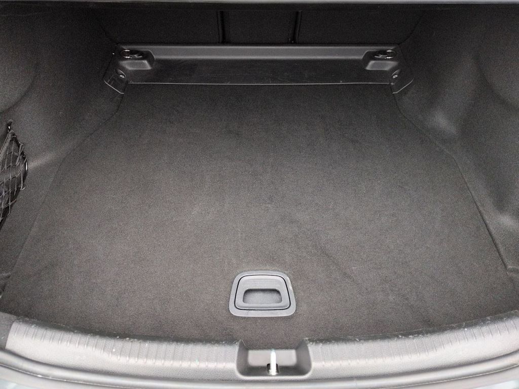 Thumbnail: 2025 Mercedes-Benz C-Class - 17