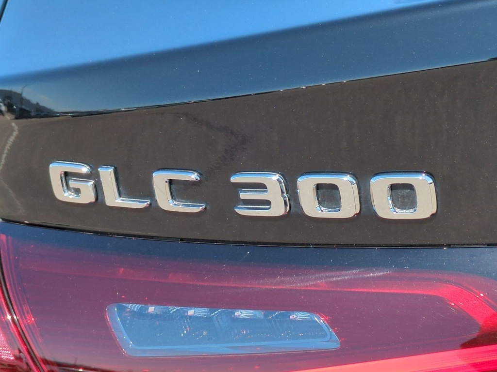2024 Mercedes-Benz GLC 300 23