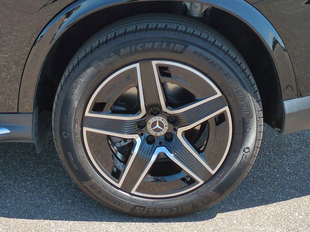 2024 Mercedes-Benz GLC 300 8