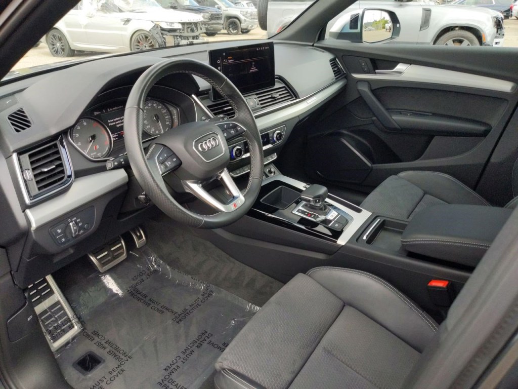 2021 Audi SQ5 Premium 2