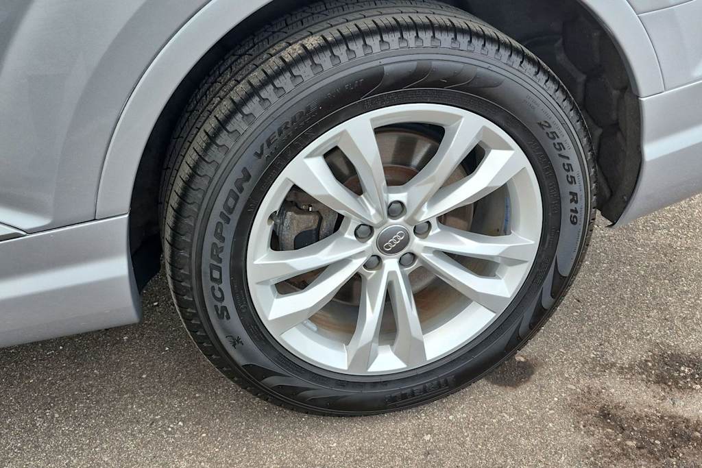 Thumbnail: 2019 Audi Q7 - 8