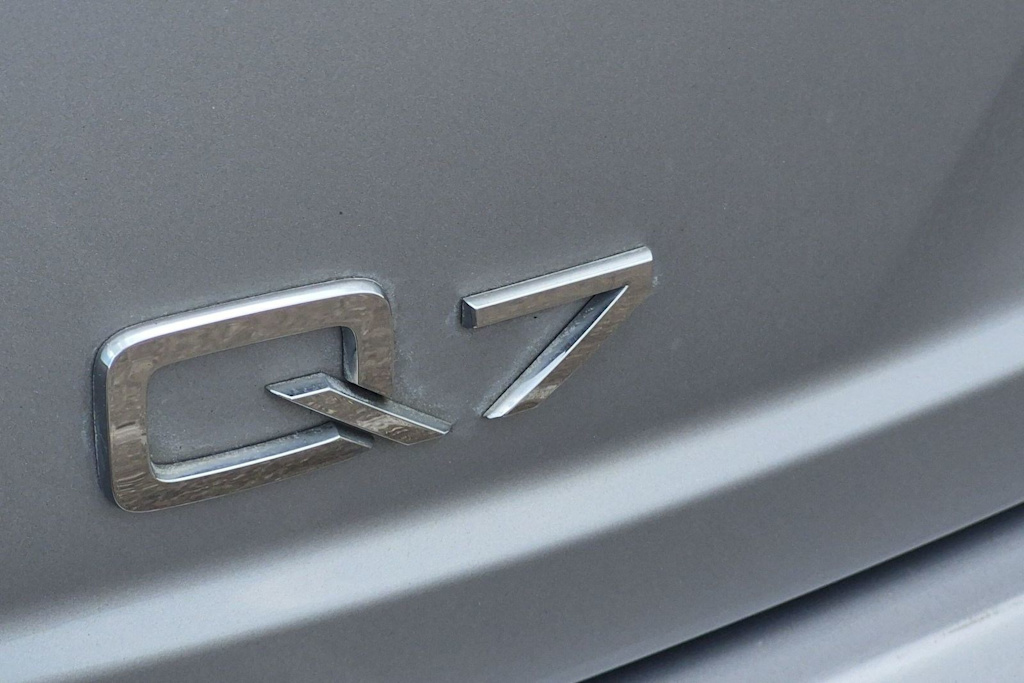 Thumbnail: 2019 Audi Q7 - 7