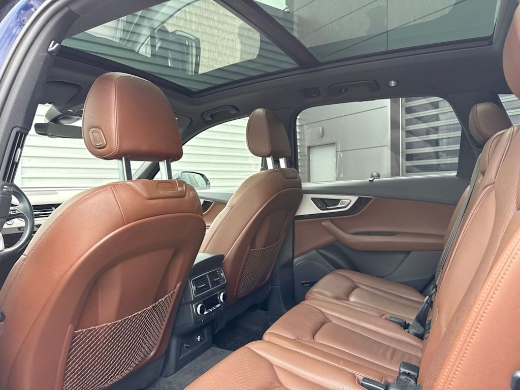 Thumbnail: 2019 Audi Q7 - 7