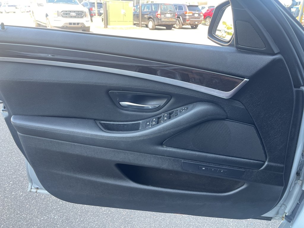 Thumbnail: 2016 BMW 5 Series - 21