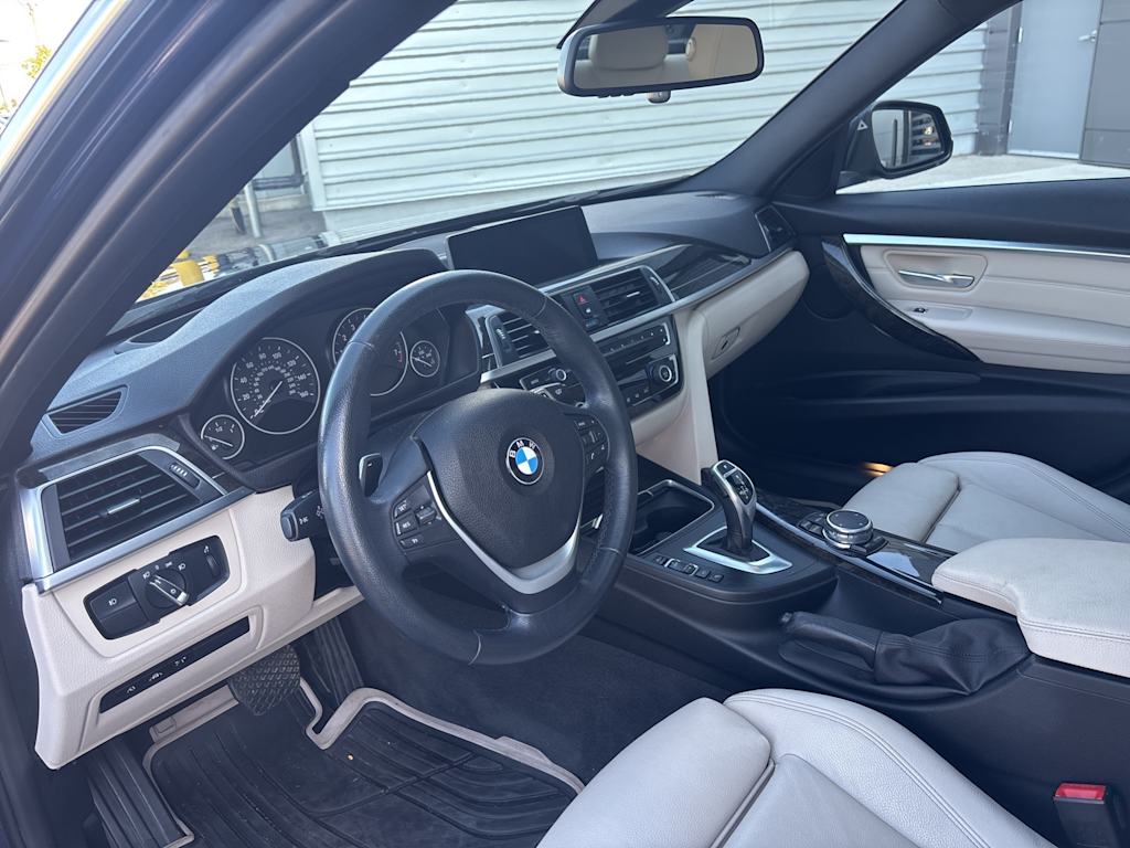 Thumbnail: 2016 BMW 3 Series - 8