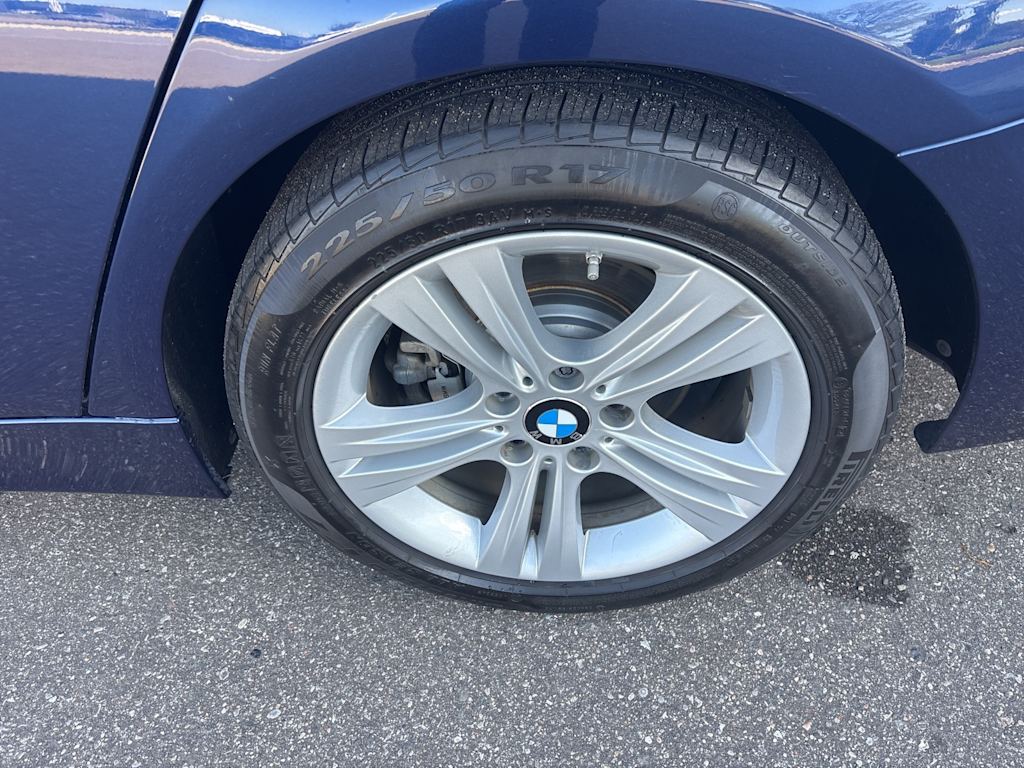 Thumbnail: 2016 BMW 3 Series - 19