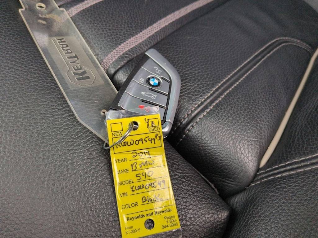 Thumbnail: 2019 BMW 5 Series - 37