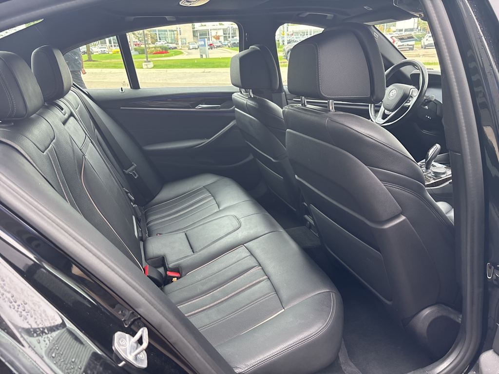 Thumbnail: 2020 BMW 5 Series - 10
