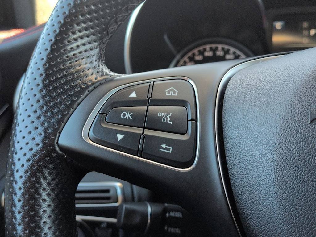 Thumbnail: 2019 Mercedes-Benz GLC - 30