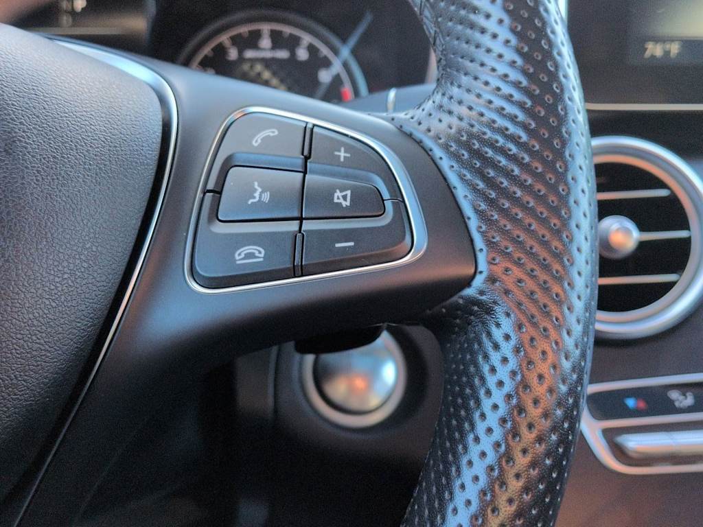 Thumbnail: 2019 Mercedes-Benz GLC - 31