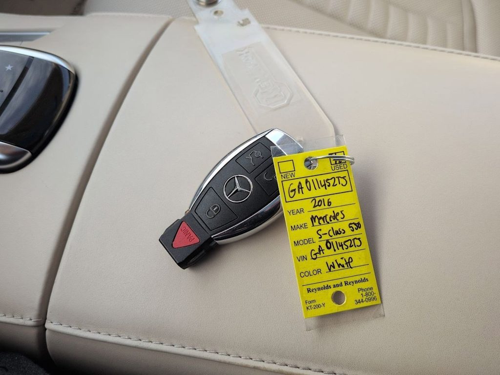 Thumbnail: 2016 Mercedes-Benz S-Class - 35