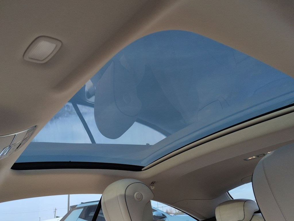 Thumbnail: 2016 Mercedes-Benz S-Class - 24