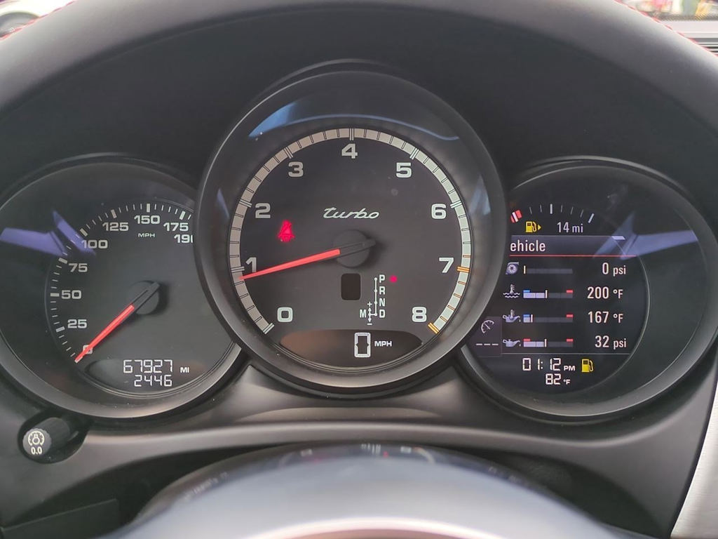 Thumbnail: 2015 Porsche Macan - 16