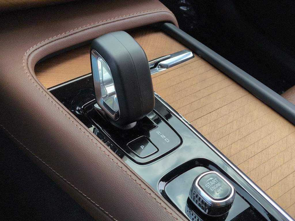 Thumbnail: 2023 Volvo XC90 - 36