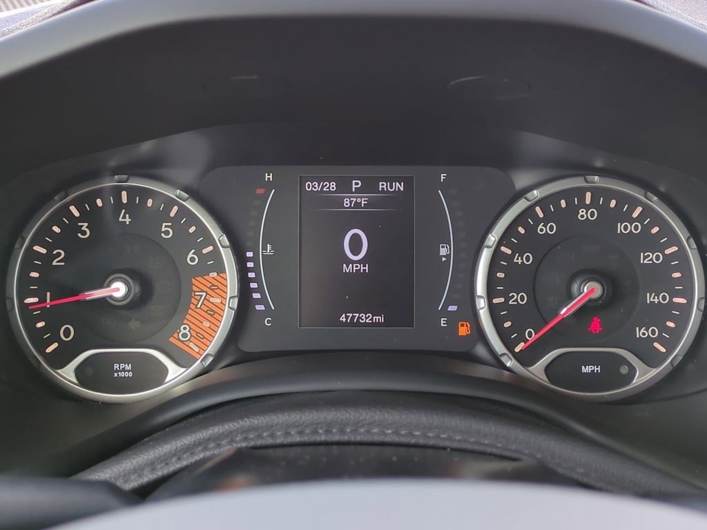 Thumbnail: 2019 Jeep Renegade - 16