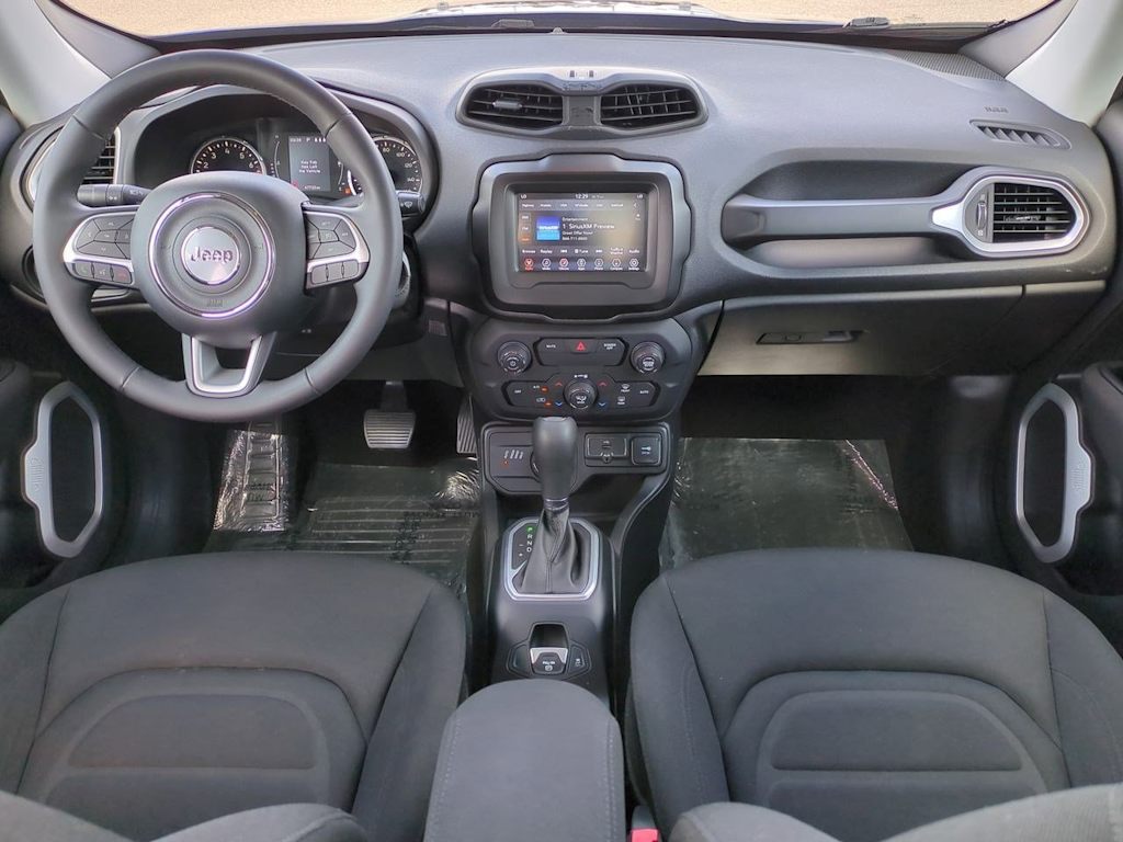 Thumbnail: 2019 Jeep Renegade - 9