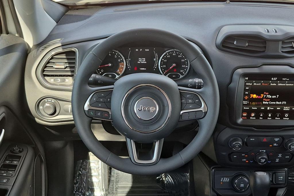 Thumbnail: 2022 Jeep Renegade - 14