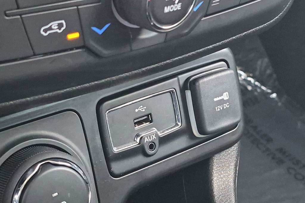 Thumbnail: 2022 Jeep Renegade - 34