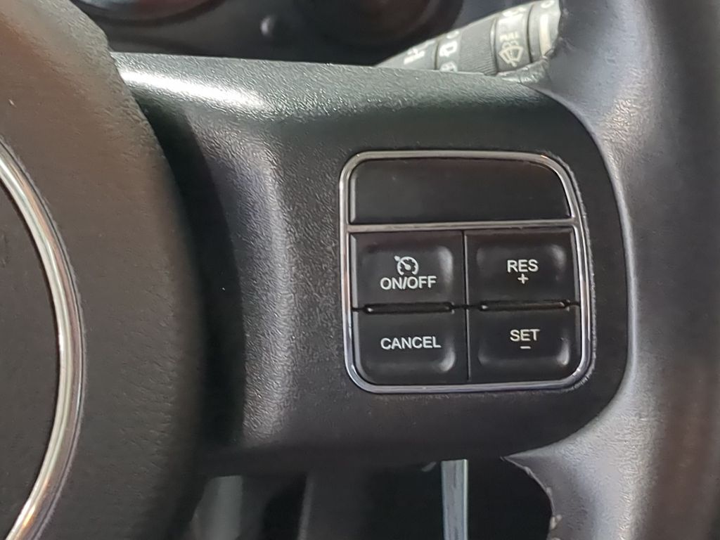 Thumbnail: 2017 Jeep Patriot - 31