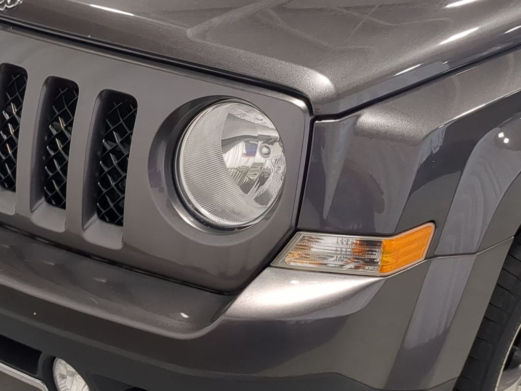 Thumbnail: 2017 Jeep Patriot - 24