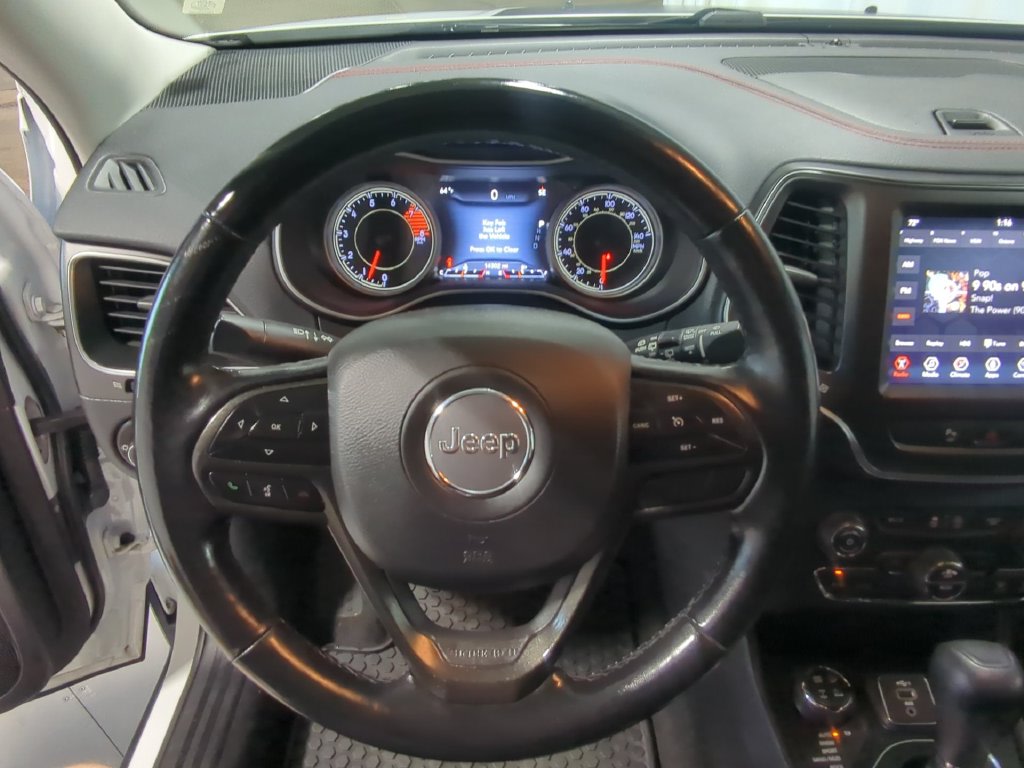 Thumbnail: 2020 Jeep Cherokee - 12