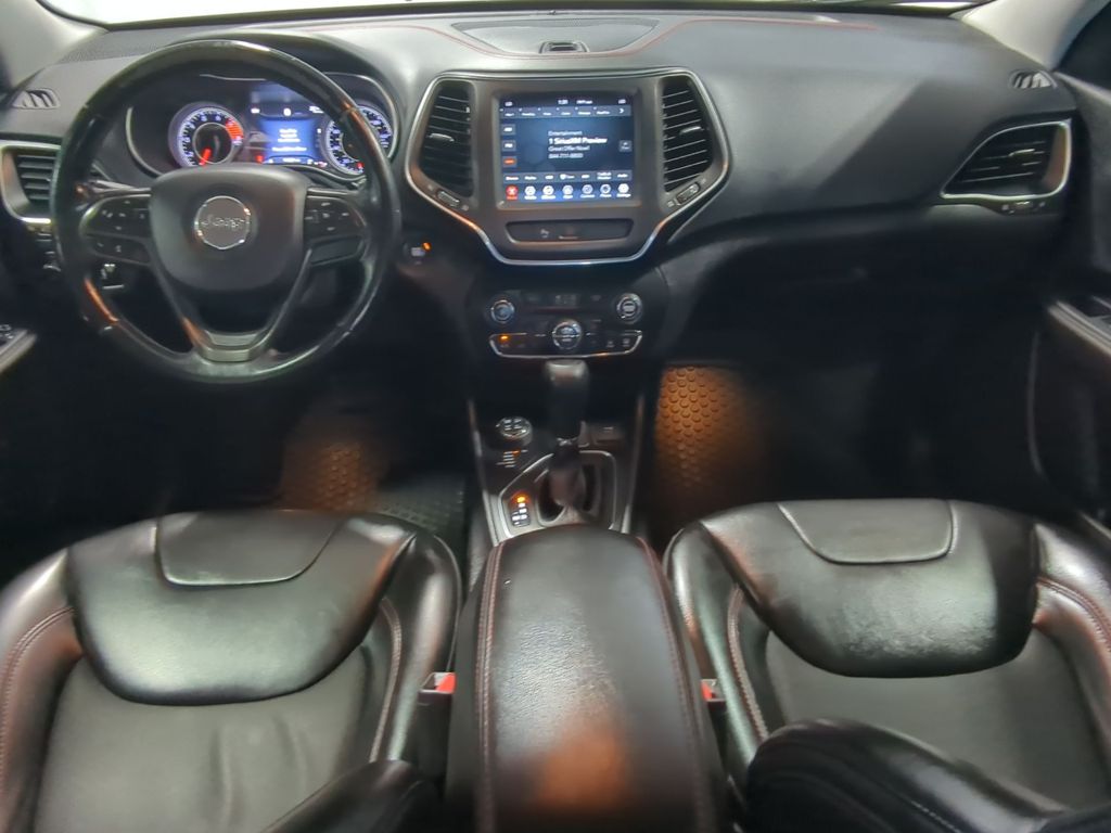 Thumbnail: 2020 Jeep Cherokee - 9