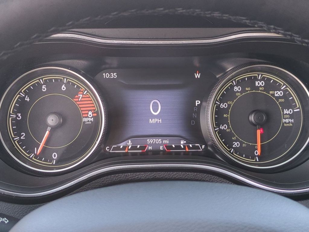 Thumbnail: 2020 Jeep Cherokee - 16