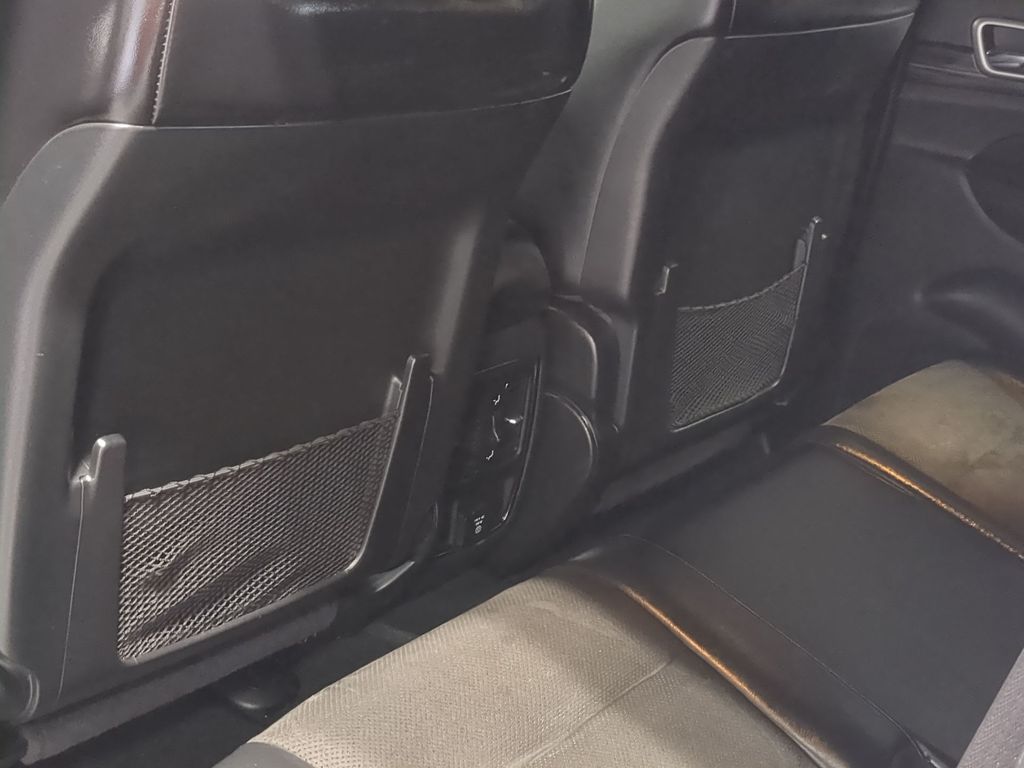 Thumbnail: 2019 Jeep Grand Cherokee - 12