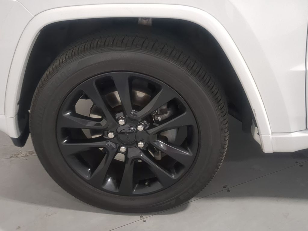 Thumbnail: 2019 Jeep Grand Cherokee - 8