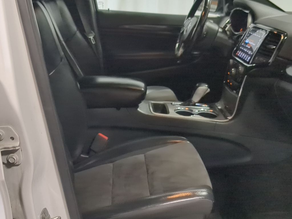 Thumbnail: 2019 Jeep Grand Cherokee - 11