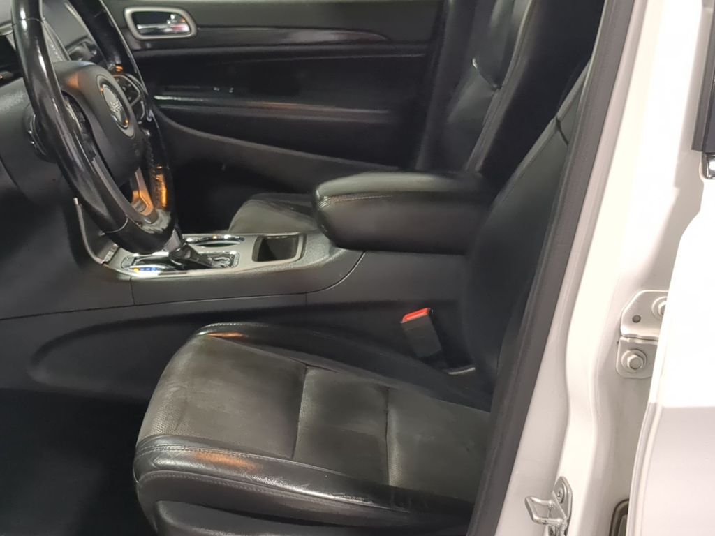 Thumbnail: 2019 Jeep Grand Cherokee - 10