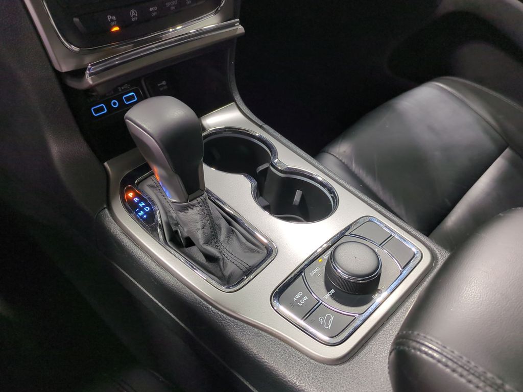 Thumbnail: 2018 Jeep Grand Cherokee - 15